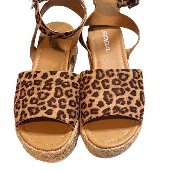 Soda Brown Platform Sandals with Ankle‎ Strap - Picture 1 of 5